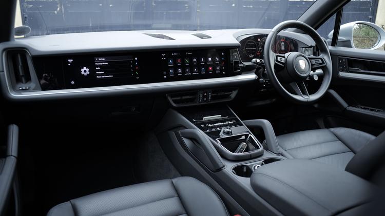 PORSCHE CAYENNE ESTATE GTS 5dr Tiptronic S